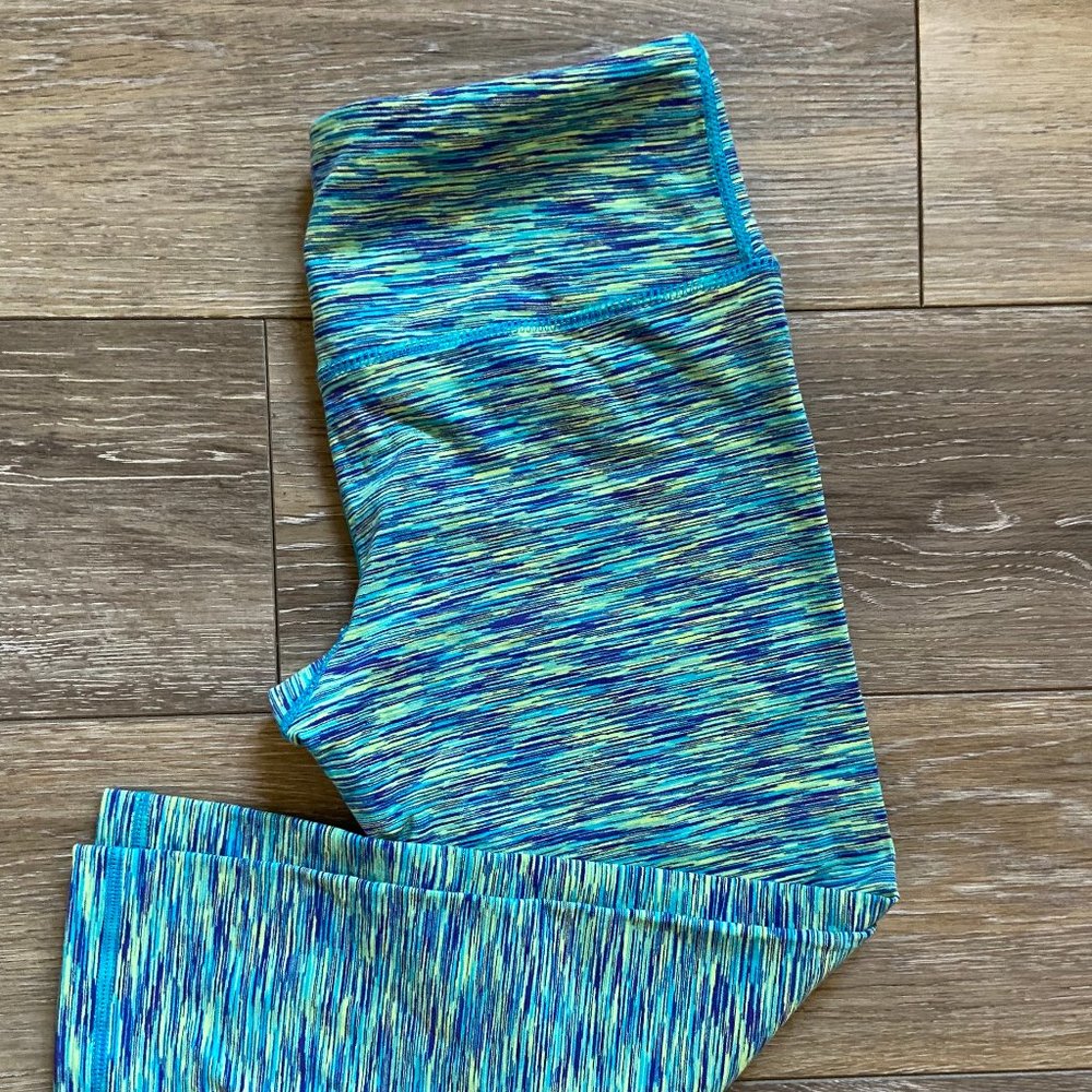GLYDER APPAREL Women's Blue and Green Striped Crop